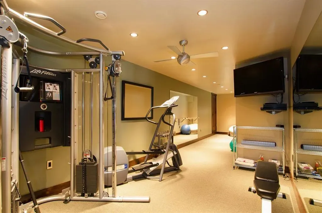 Finding the Right Fit: Short Power Racks for Home Gym 8 Foot Ceiling Spaces